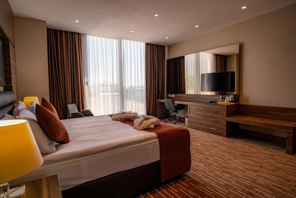Ekor Elegance Hotel Фамагуста Екстер'єр фото